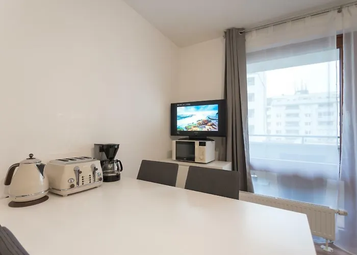 Apartment Spacious With Balcony Vienna