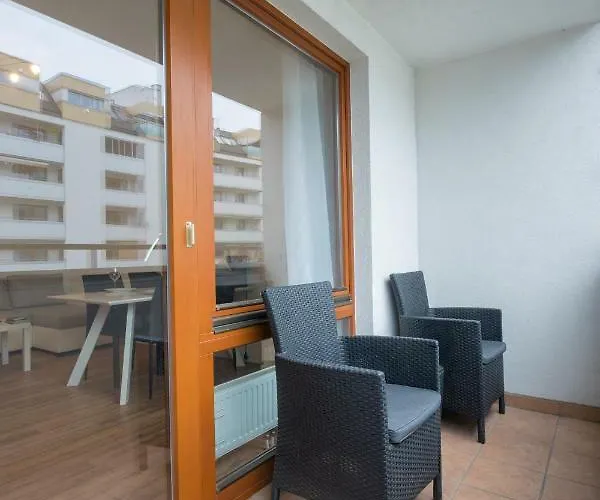 Spacious With Balcony Apartment Vienna