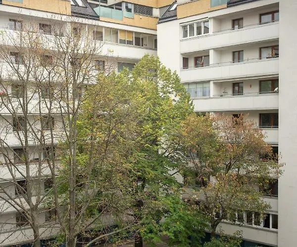 Apartment Spacious With Balcony Vienna